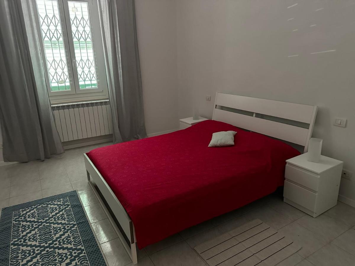 Casa Susanna - Delizioso Piano Terra, Centralissimo, Superservito, Tranquillo, Appena Fuori Ztl Parcheggio Libero 特尔尼 外观 照片