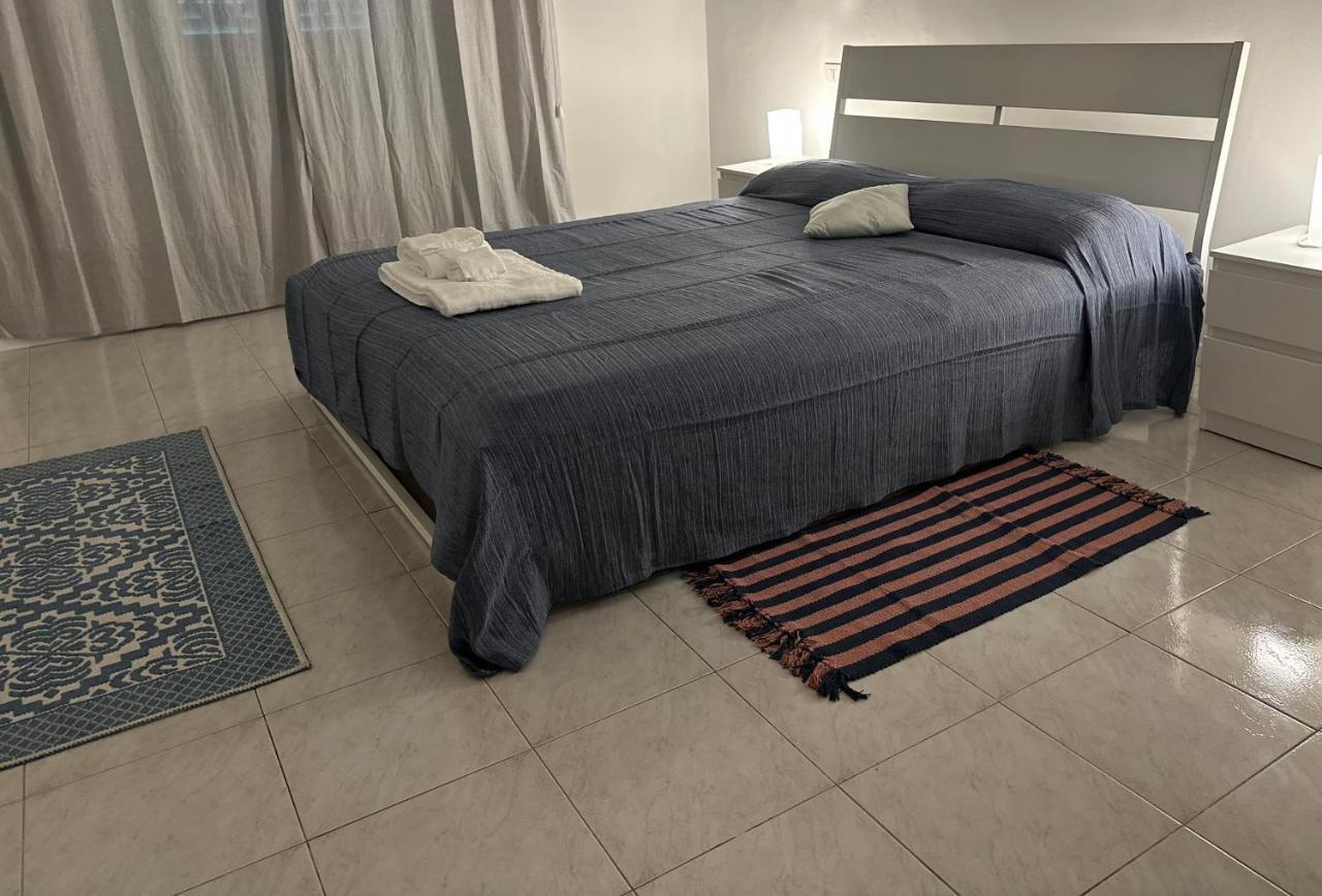 Casa Susanna - Delizioso Piano Terra, Centralissimo, Superservito, Tranquillo, Appena Fuori Ztl Parcheggio Libero 特尔尼 外观 照片